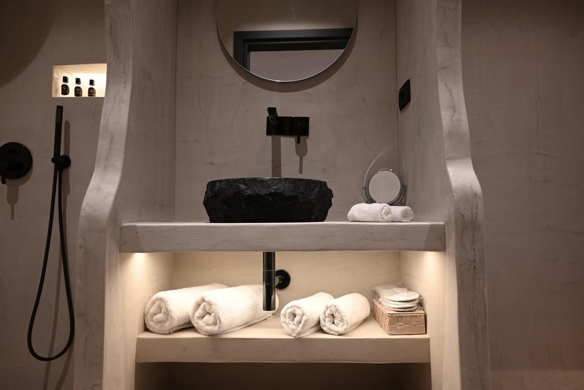 Lackos Luxury Suites 이메로비글리 외부 사진